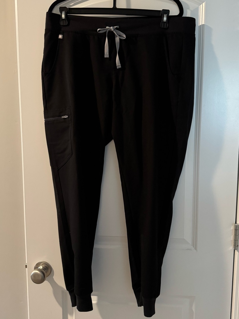 FIGS Zamora Jogger Scrub Pants